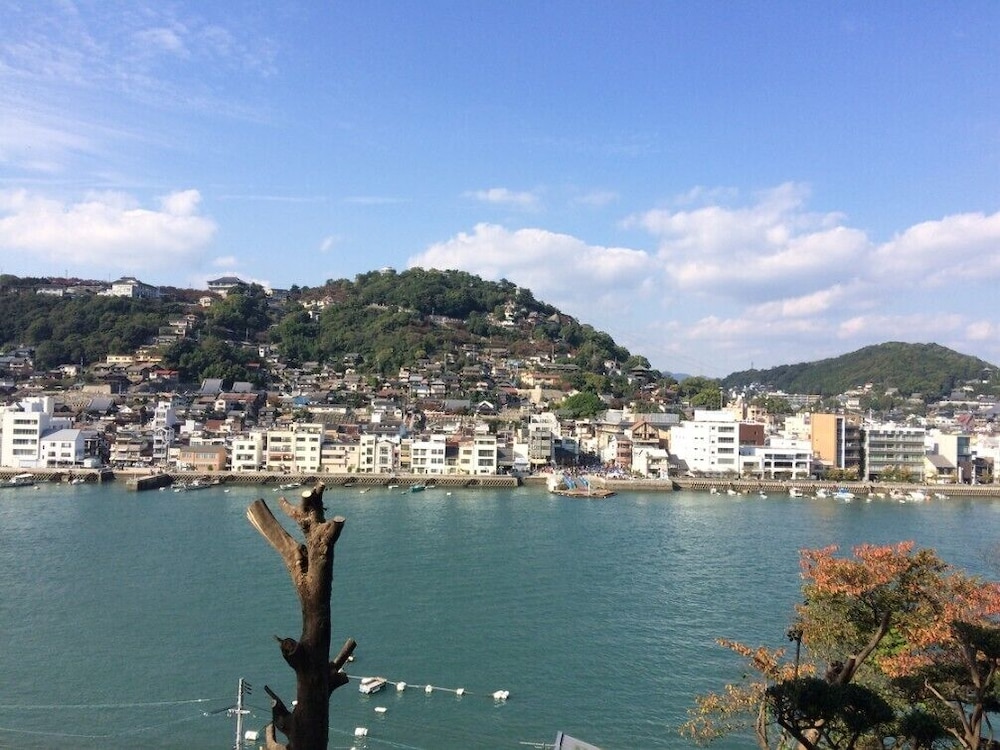 和室 4 人部屋 禁煙 シービュー 客室3 | 尾道やすらぎの宿しーそー