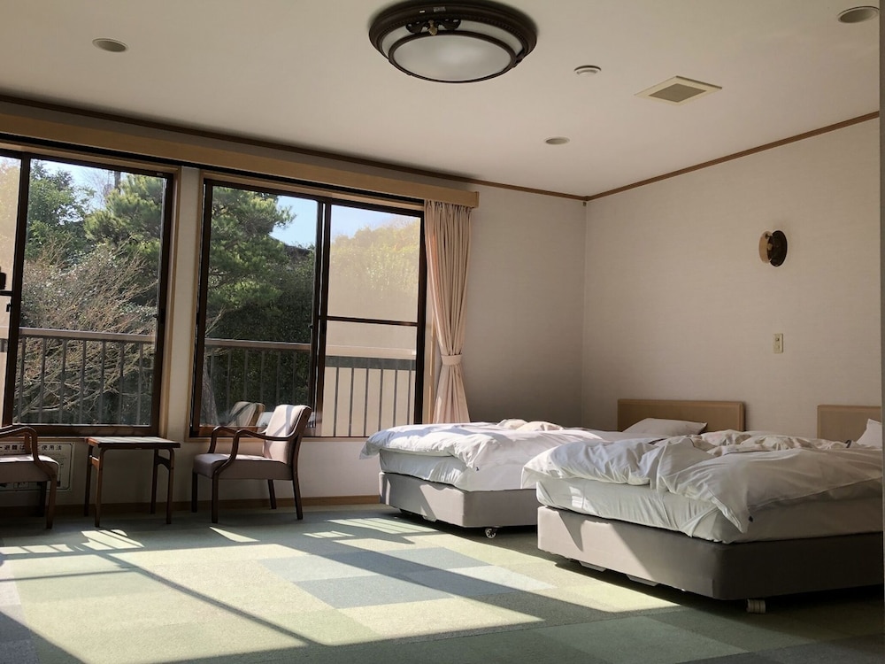 和風 ツインルーム 禁煙 ガーデンビュー | 尾道やすらぎの宿しーそー