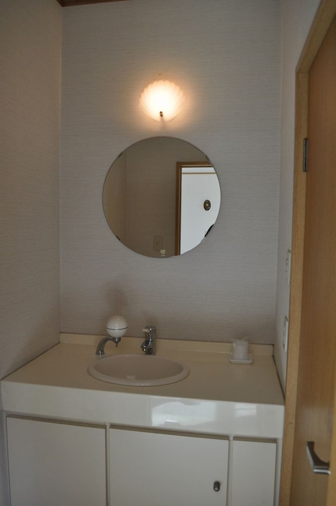 和風 ツインルーム 禁煙 ガーデンビュー 客室1 | 尾道やすらぎの宿しーそー