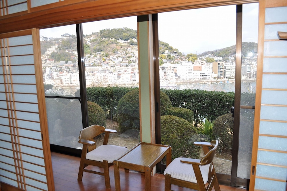 和室 4 人部屋 禁煙 シービュー | 尾道やすらぎの宿しーそー