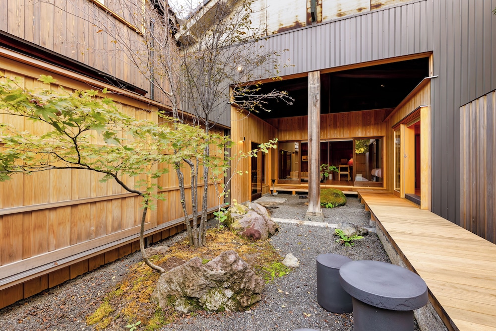 [NOMATSU] エリート　ツインルーム　ガーデンビュー禁煙 (フロント施設から400m) ガーデン ビュー0 | NIPPONIA HOTEL 伊賀上野 城下町