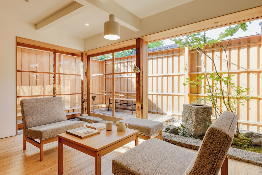 [NOMATSU] スーペリア　ツインルーム　ガーデンビュー　禁煙 (フロント施設から400m) | NIPPONIA HOTEL 伊賀上野 城下町