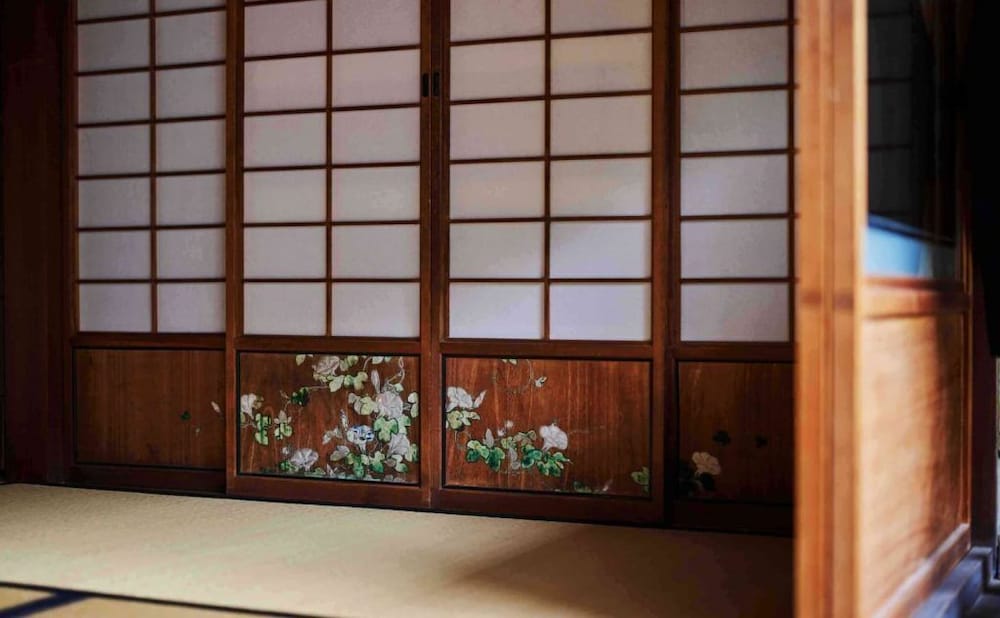 [MITAKE] エリート ツインルーム ガーデンビュー 禁煙 (フロント施設から850m) 客室1 | NIPPONIA HOTEL 伊賀上野 城下町