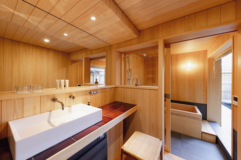 [NOMATSU] エリート　ツインルーム　ガーデンビュー禁煙 (フロント施設から400m) バスルーム0 | NIPPONIA HOTEL 伊賀上野 城下町