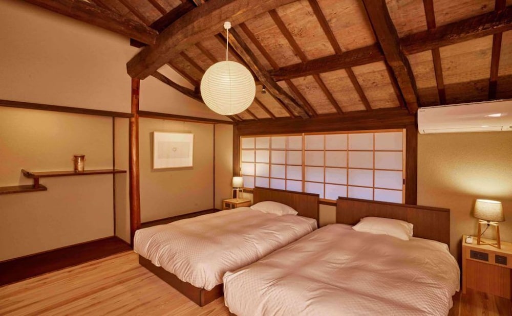 [MITAKE] デラックス ツインルーム ガーデンビュー 禁煙 (フロント施設から850m) 客室7 | NIPPONIA HOTEL 伊賀上野 城下町