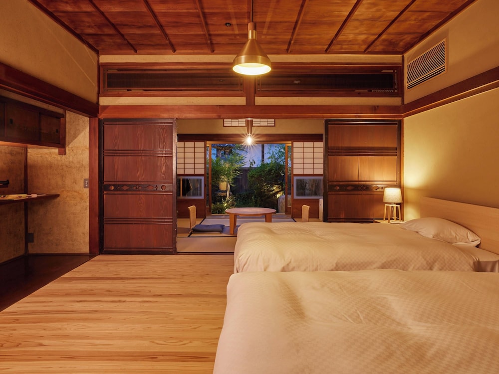 [MITAKE] エリート ツインルーム ガーデンビュー 禁煙 | NIPPONIA HOTEL 伊賀上野 城下町