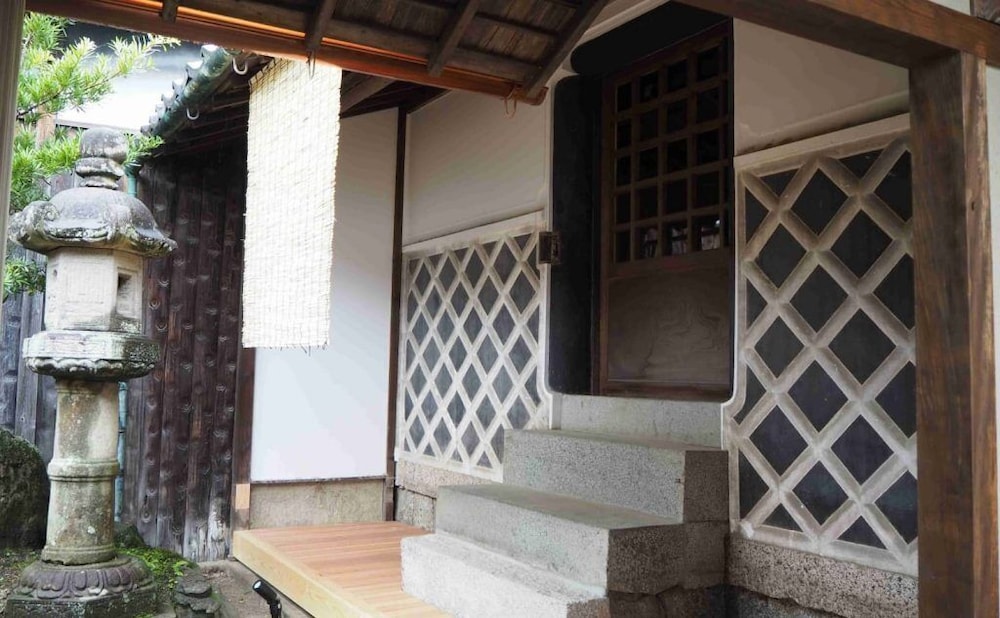 [MITAKE] スーペリア 4 人部屋 禁煙 (フロント施設から850m) 客室7 | NIPPONIA HOTEL 伊賀上野 城下町