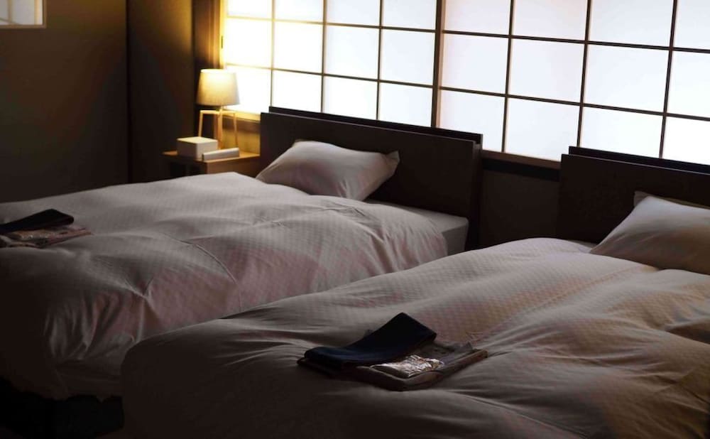 [MITAKE] デラックス ツインルーム ガーデンビュー 禁煙 (フロント施設から850m) 客室3 | NIPPONIA HOTEL 伊賀上野 城下町