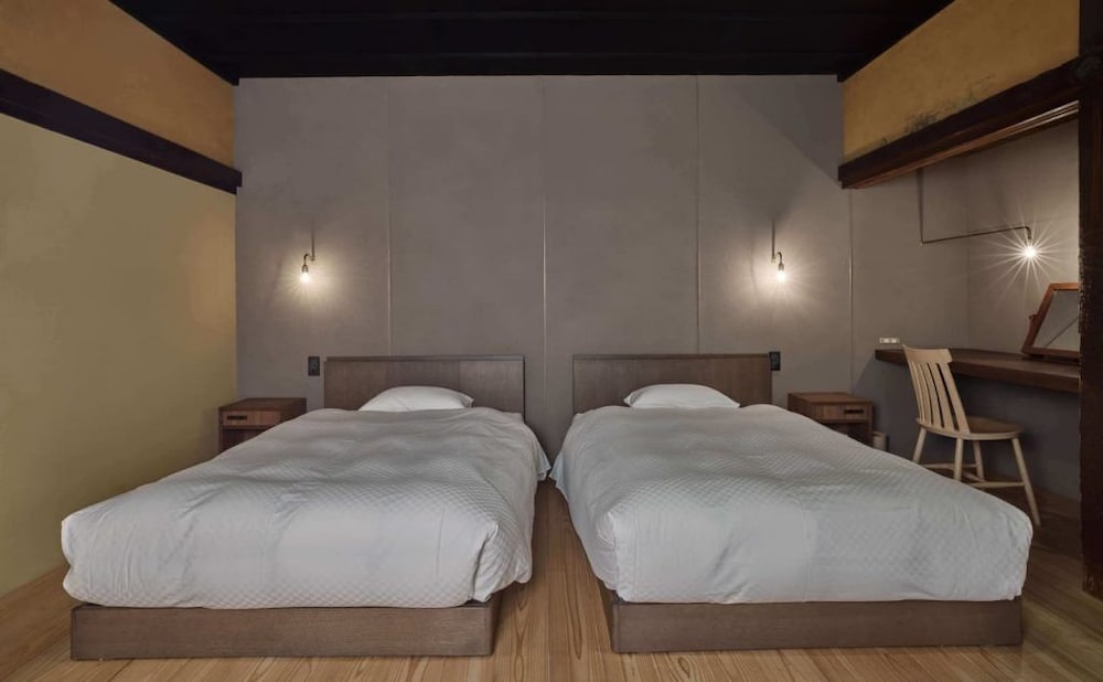 [KOURAI] ラグジュアリー ツインルーム ガーデンビュー 禁煙 (フロント施設から550m) 客室2 | NIPPONIA HOTEL 伊賀上野 城下町