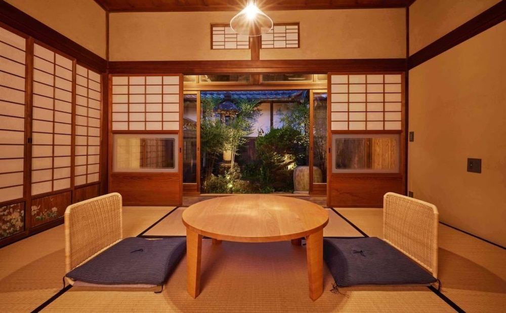 [MITAKE] エリート ツインルーム ガーデンビュー 禁煙 (フロント施設から850m) 客室4 | NIPPONIA HOTEL 伊賀上野 城下町