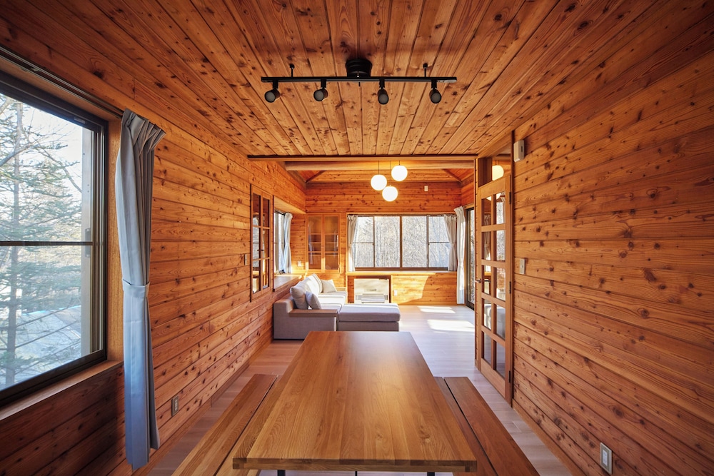 ダイニングルーム1 | rinne 2nd living Kitakaruizawa Forest ダイニングルーム1 | rinne 2nd living Kitakaruizawa Forest