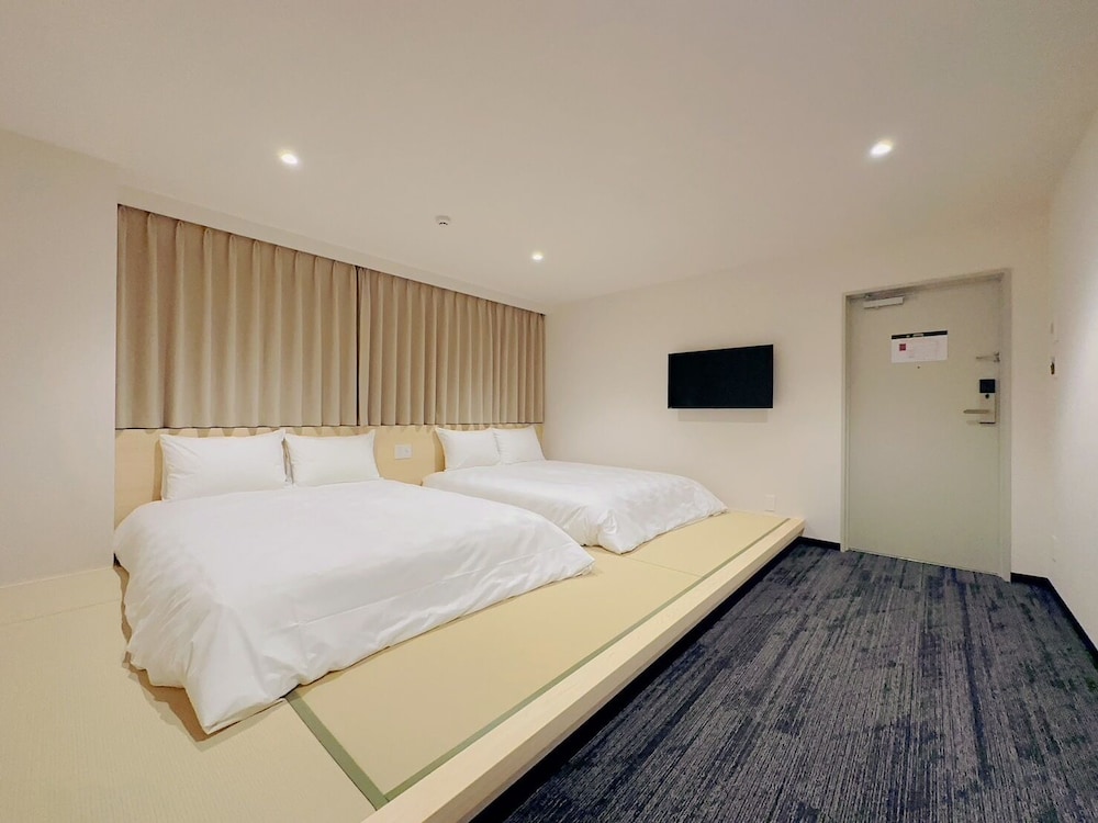 ファミリー ツインルーム 客室1 | SAKURAKICHI HOTEL