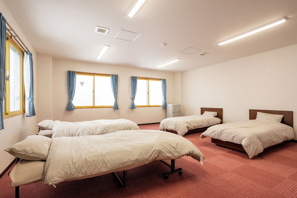 ワイドルーム 禁煙 客室1 | 高社山ロッジ