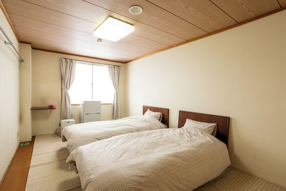 ベーシック ルーム 禁煙 | 高社山ロッジ