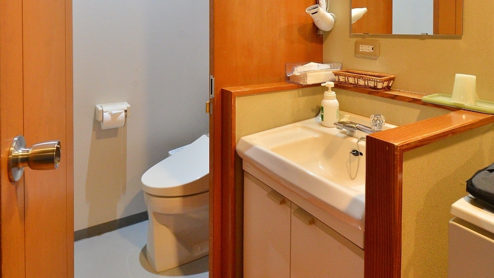 スタンダード ルーム 禁煙 客室3 | 信州穴沢温泉　松茸山荘