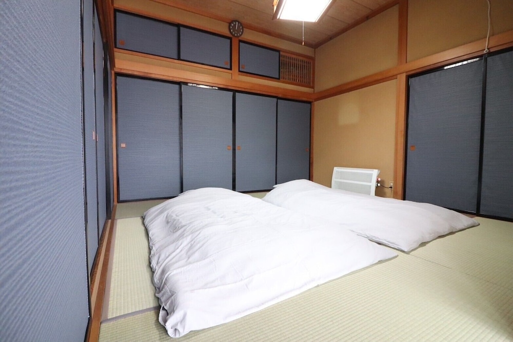 ベーシック ハウス パティオ 客室26 | デコピンハウス