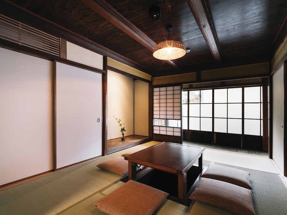 エグゼクティブ ルーム リビング エリア1 | RITA 雲南吉田