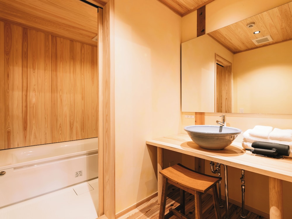 スーペリア ルーム バスルーム0 | RITA 雲南吉田