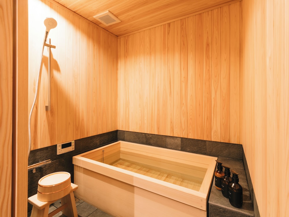 ファミリー ルーム バスルーム0 | RITA 雲南吉田