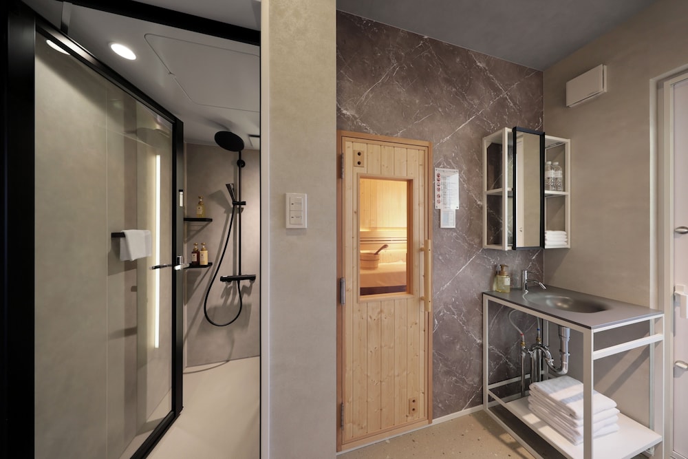 C棟 (2026/2/1~犬同伴可能部屋へ変更) バスルーム2 | クリスタルヴィラ白浜パークサイド