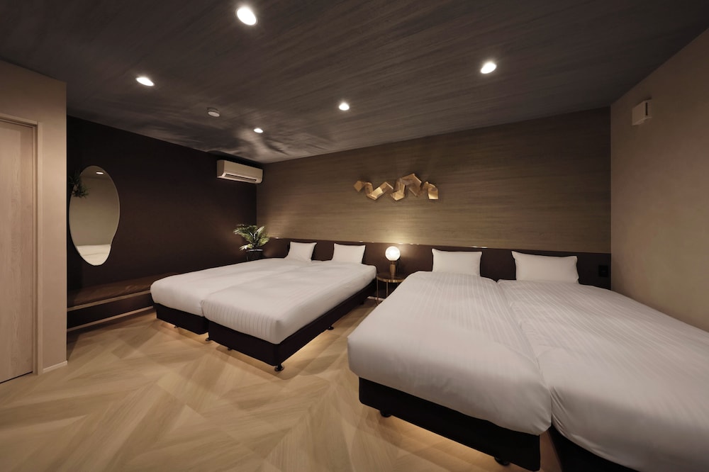 D棟_12名定員(プール&ジェットバス&天然温泉&サウナ) 客室2 | クリスタルヴィラ白浜パークサイド