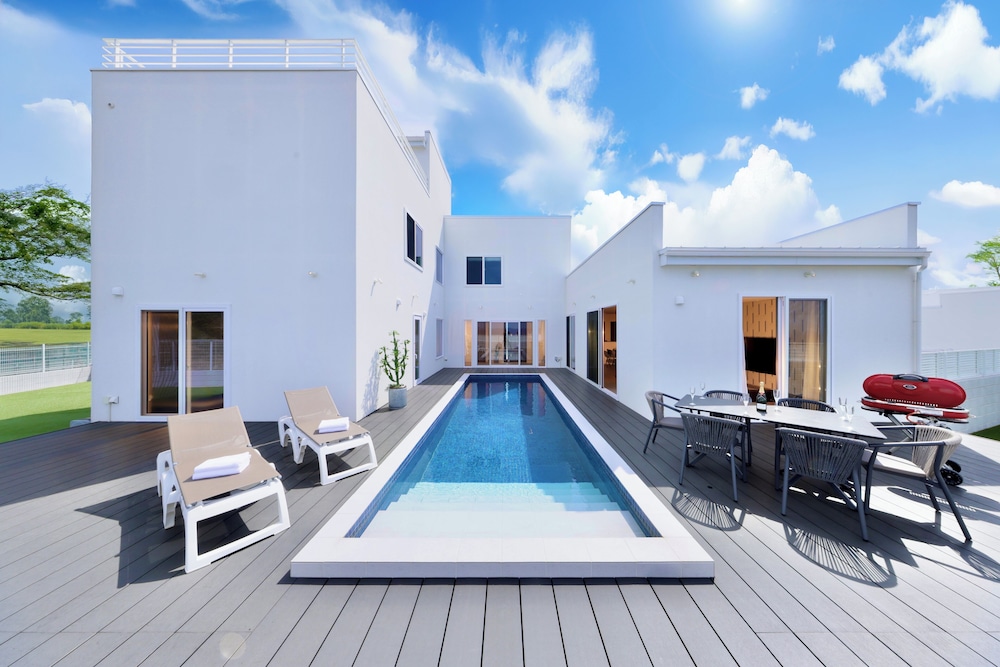 A棟 (2026/2/1~犬同伴可能部屋へ変更) 客室6 | クリスタルヴィラ白浜パークサイド