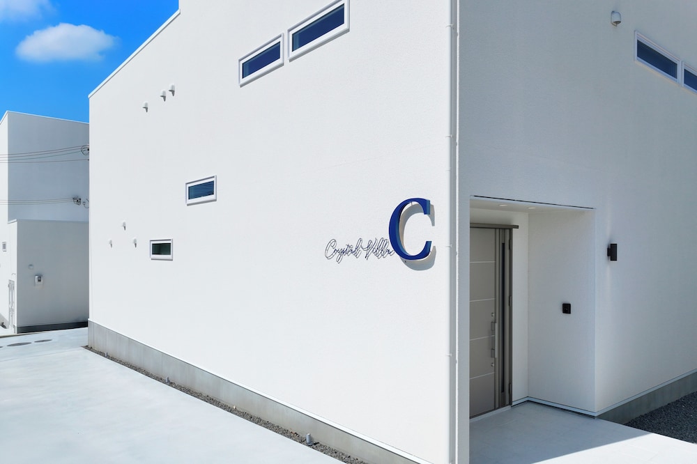 C棟 (2026/2/1~犬同伴可能部屋へ変更) 客室9 | クリスタルヴィラ白浜パークサイド