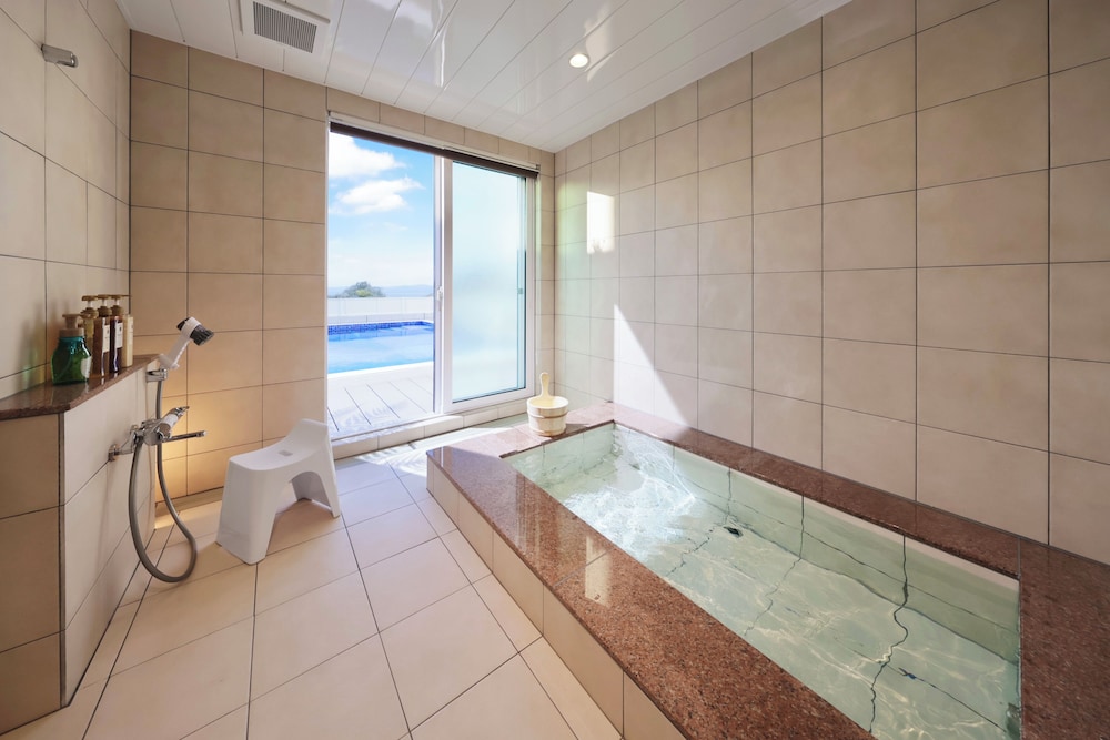 C棟 (2026/2/1~犬同伴可能部屋へ変更) バスルーム0 | クリスタルヴィラ白浜パークサイド