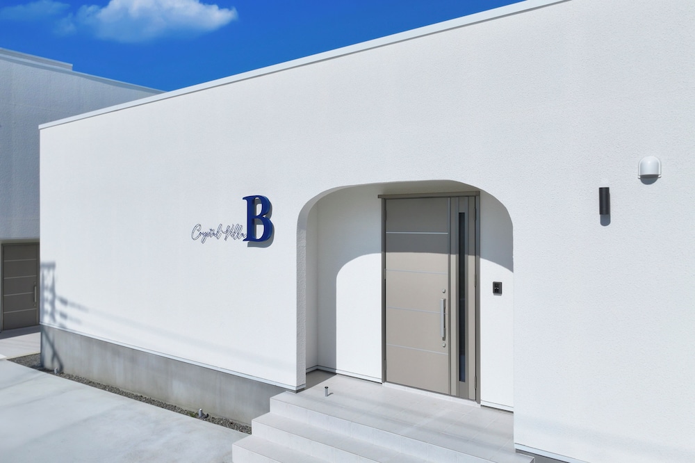 B棟_12名定員(プロジェクター&プール&天然温泉&サウナ) 客室6 | クリスタルヴィラ白浜パークサイド