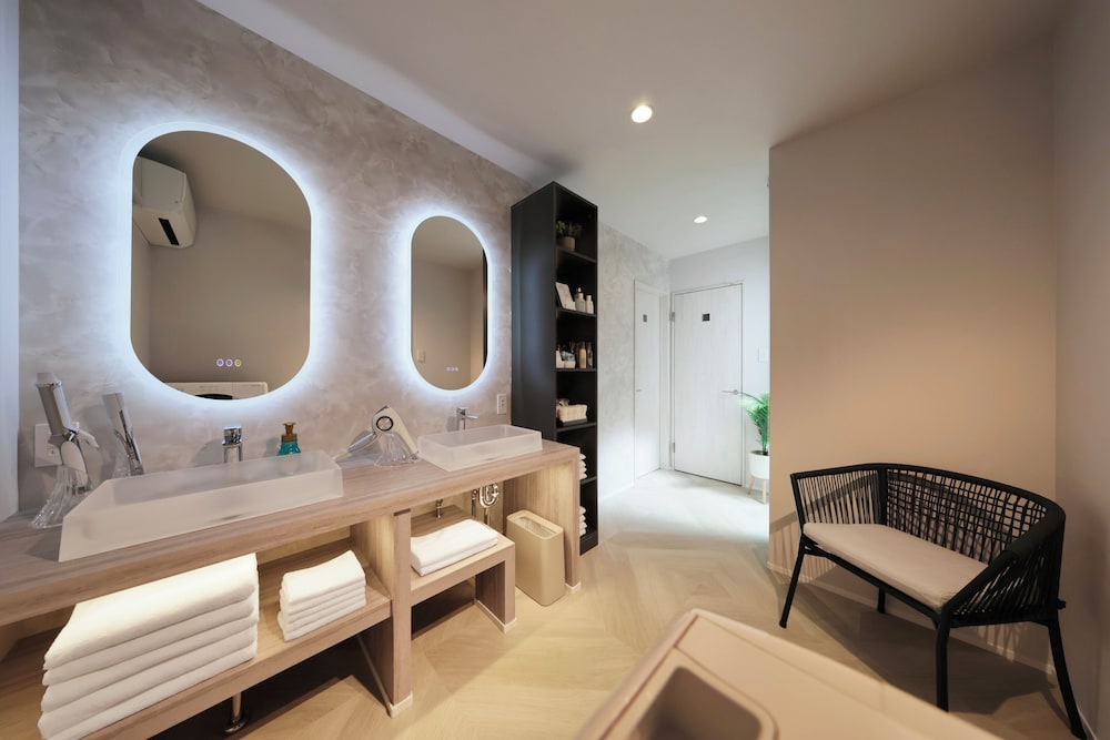 D棟_12名定員(プール&ジェットバス&天然温泉&サウナ) 客室3 | クリスタルヴィラ白浜パークサイド