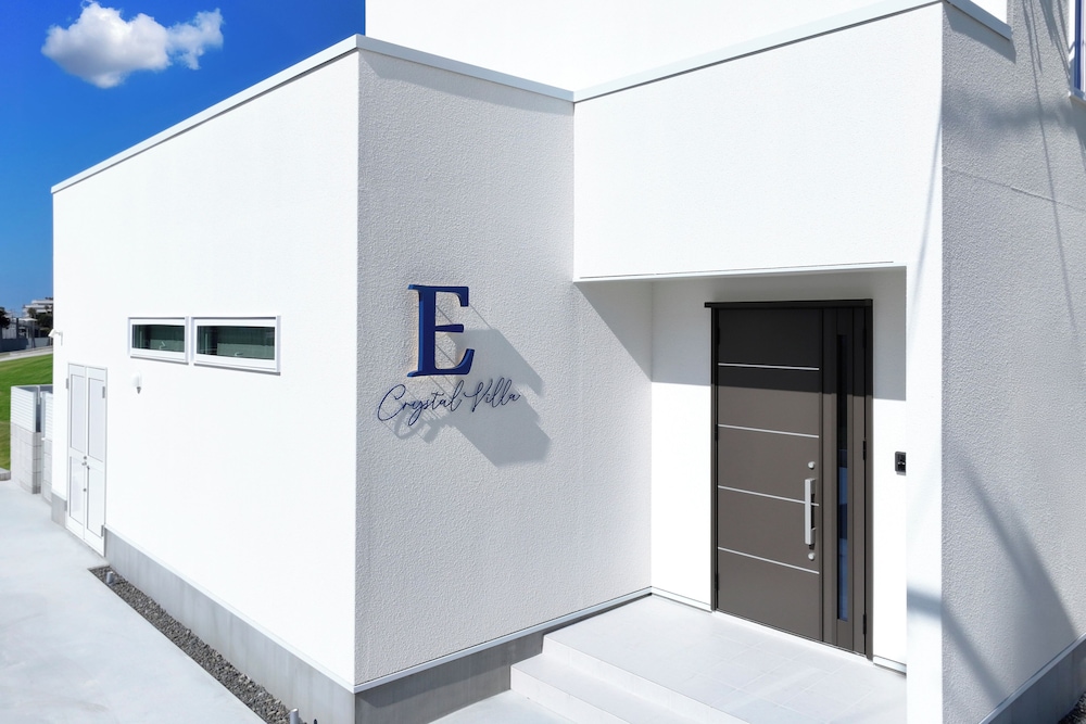 E棟_12名定員(プール&ジェットバス&天然温泉&サウナ) 客室7 | クリスタルヴィラ白浜パークサイド