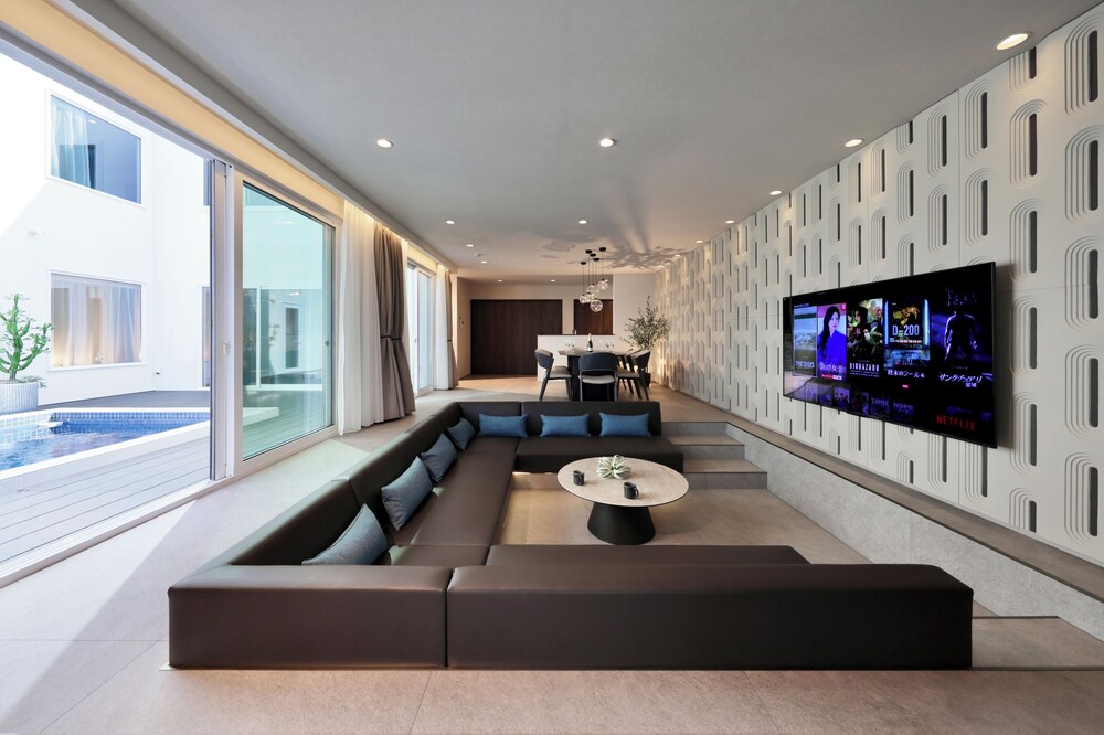 A棟 (2026/2/1~犬同伴可能部屋へ変更) リビング エリア0 | クリスタルヴィラ白浜パークサイド