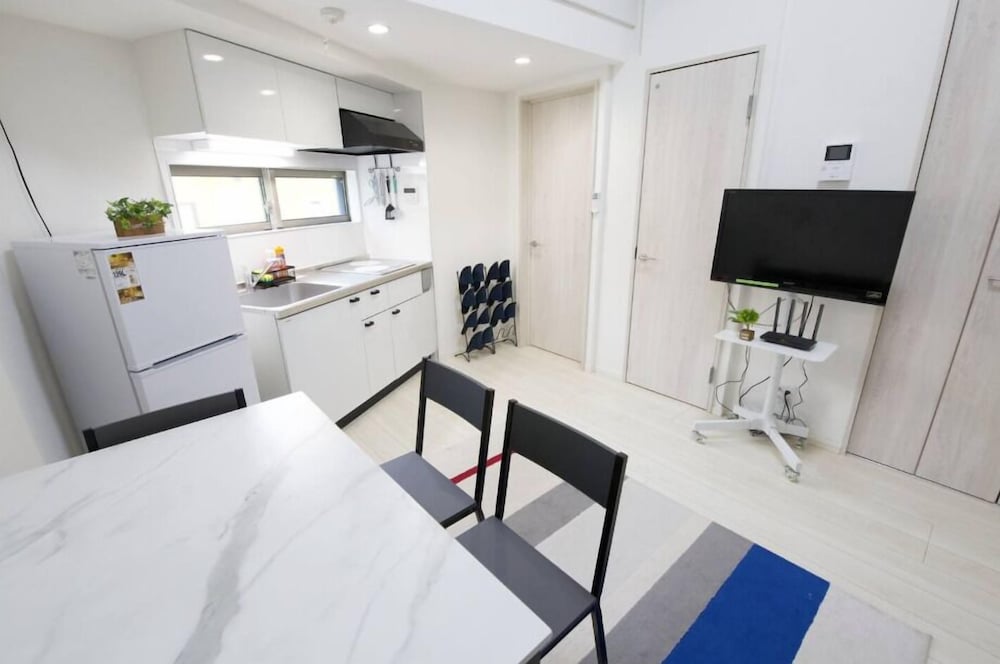 アパートメント (302) 専用キッチン2 | 西新宿五丁目駅から徒歩5分