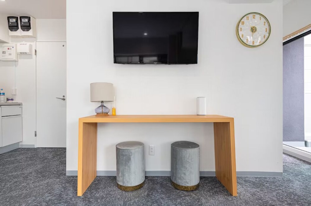 コンフォート アパートメント リビング エリア3 | 虎ノ門ゲストハウス 5F