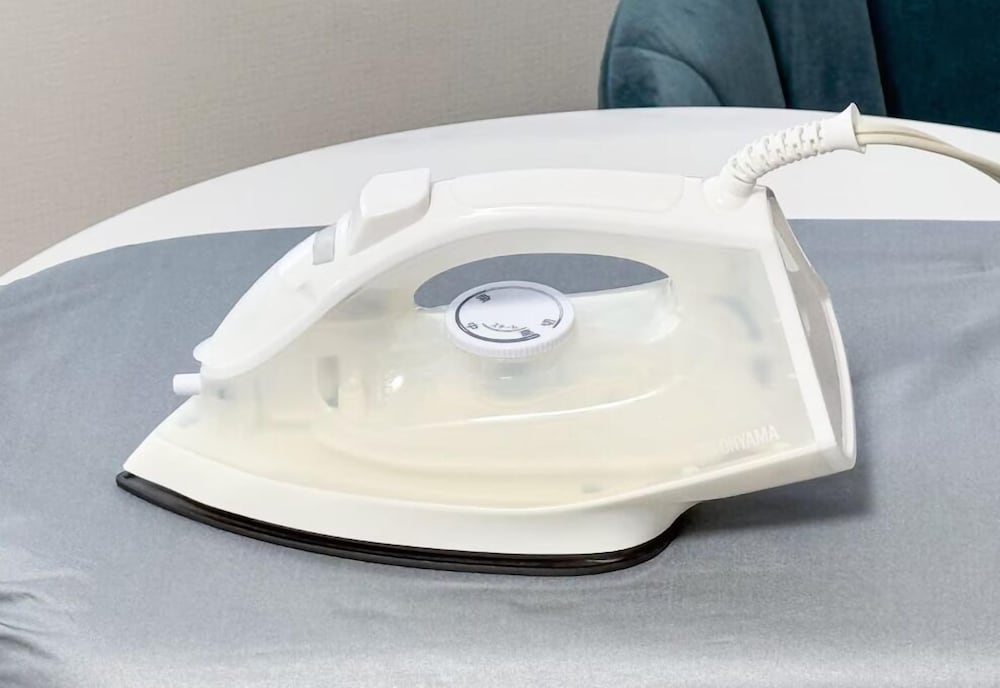 コンフォート アパートメント 2 ベッドルーム 禁煙 (202) リビング エリア0 | New 上野駅 徒歩 7 分 稲荷町