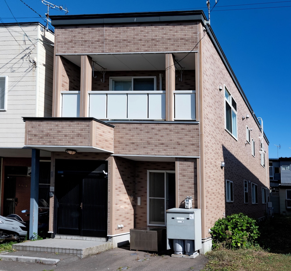 施設の正面1 | ビラ・フタバ若松町 施設の正面1 | ビラ・フタバ若松町