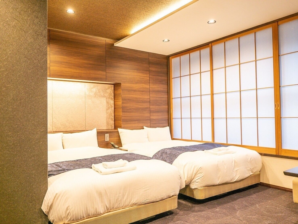 ラグジュアリー ツインルーム 禁煙 客室1 | グレイスヴィラ二条城