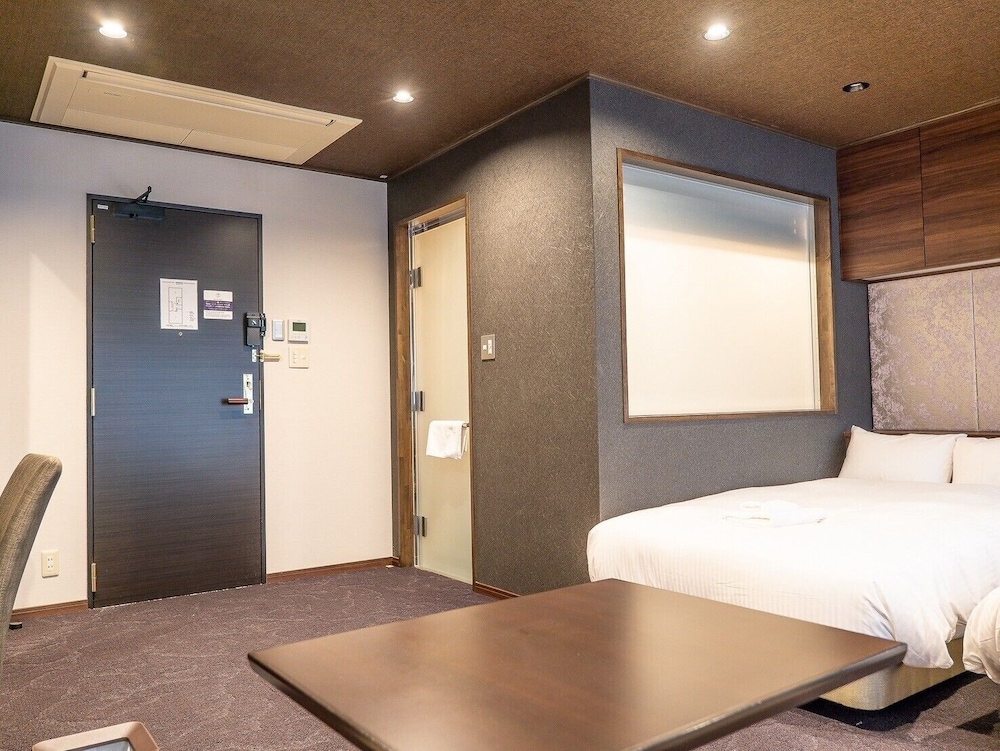 ラグジュアリー ツインルーム 禁煙 客室3 | グレイスヴィラ二条城