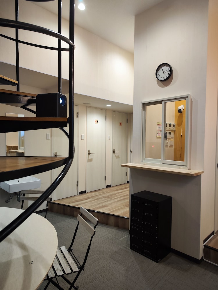 ロビー1 | KOREGA!Hostel Osaka Namba - ホステル