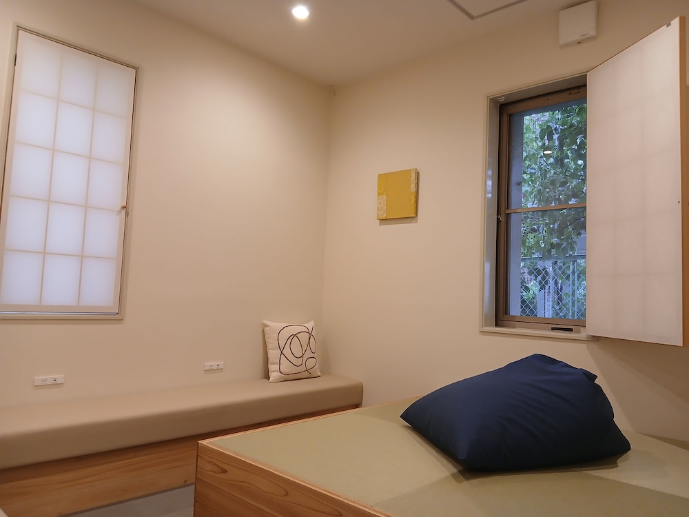 ロビーラウンジ1 | Apartment Hotel DIG the OSAKA | Apartment Hotel DIG the OSAKA
