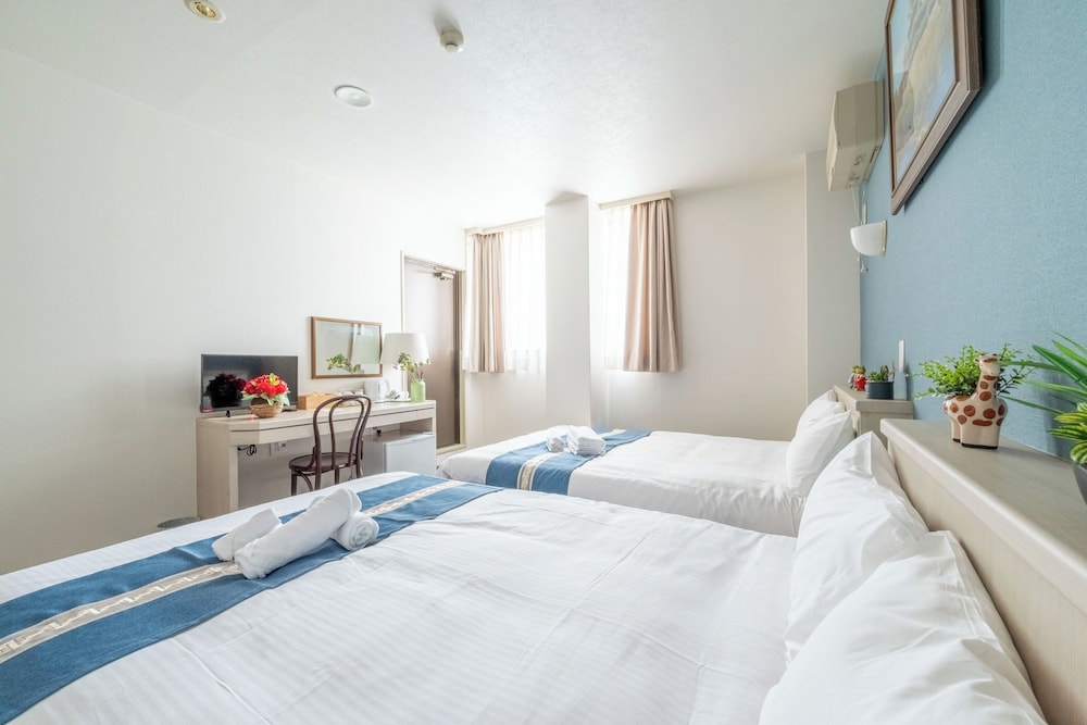 スーペリア 4 人部屋 客室1 | PLAZA IN 都島 HOTEL