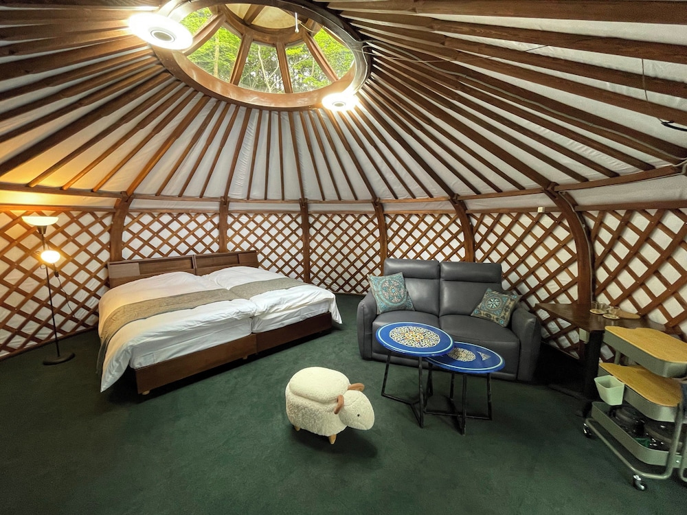 ベーシック ダブルルーム 客室1 | 筑波山ゲルグランピング