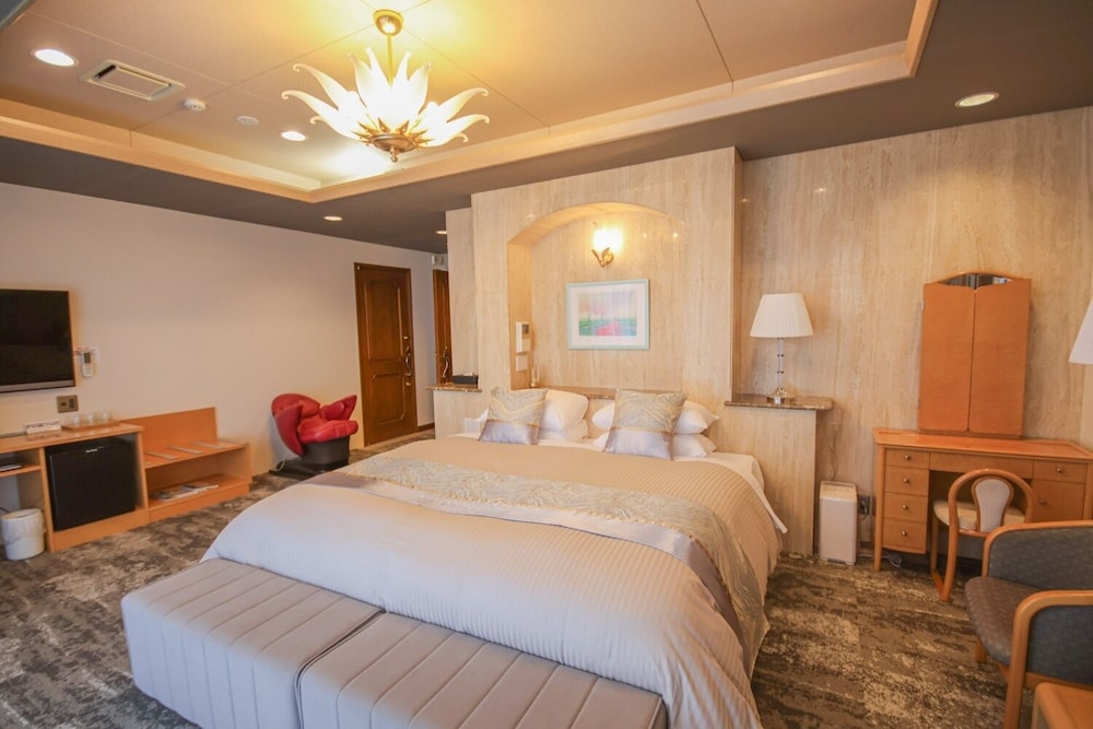 エグゼクティブ スイート 客室11 | THE RESIDENCE HOTEL OKAYAMA