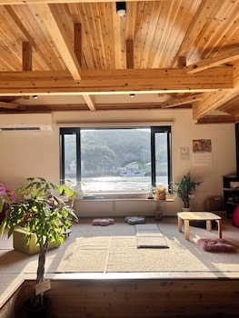 GuestHouse & Cafe Yamaboushi - Hostel