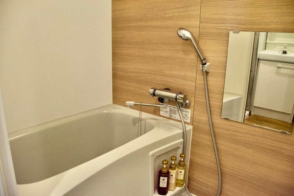 スタンダード ツインルーム シングルベッド 2 台 禁煙 キッチン 客室1 | ランドーレジデンス那覇沖縄