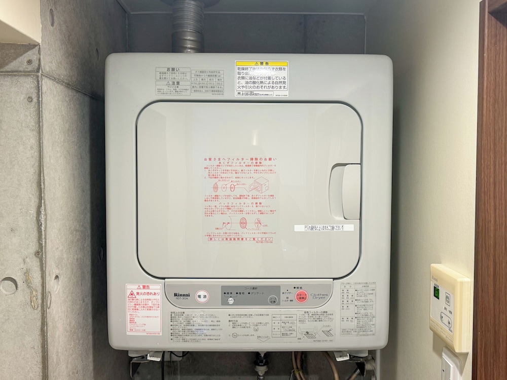 クラシック ツインルーム シングルベッド 2 台 禁煙 コーナー ランドリー2 | ランドーレジデンス那覇沖縄