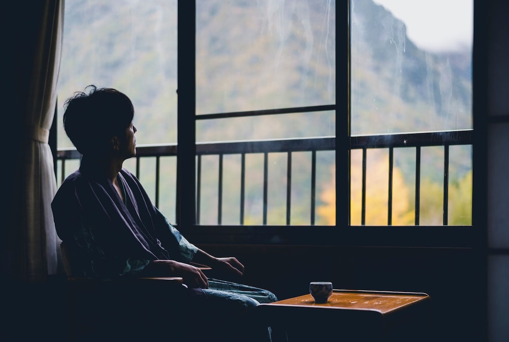 和室10帖 4人部屋 トイレ付き 禁煙 北アルプス一望 客室10 | 旅館 焼乃湯