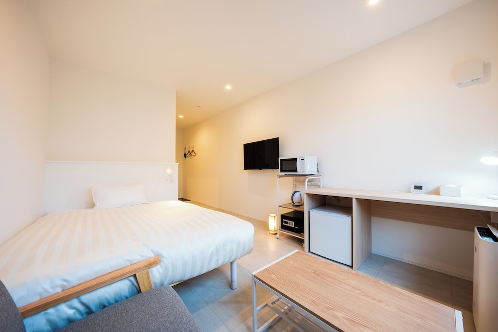 スタンダード ダブルルーム ダブルベッド 1 台 禁煙 客室2 | HOTEL MEGURI