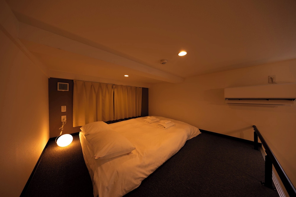 ダブルルーム 禁煙 客室5 | アパートメント三条