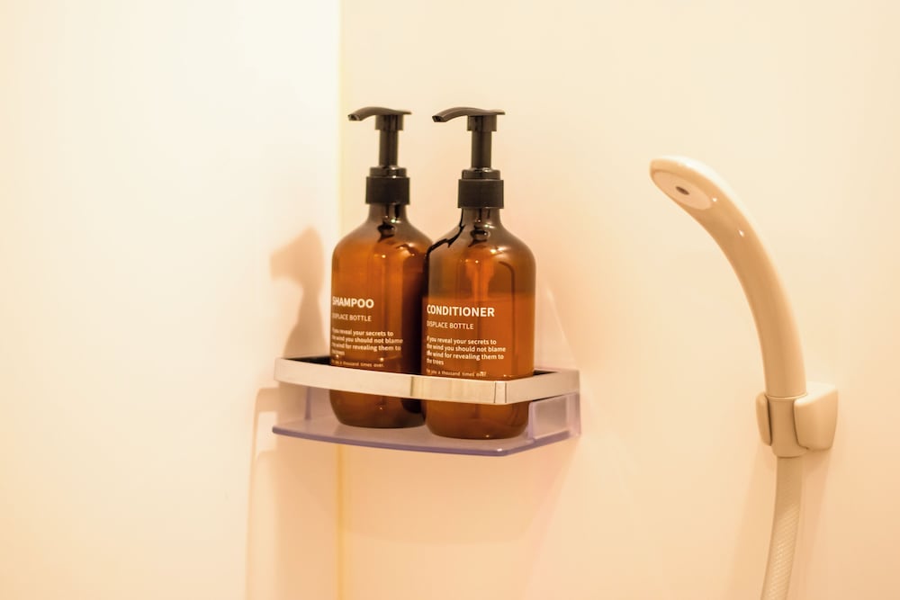 ダブルルーム 禁煙 バスルーム1 | アパートメント三条